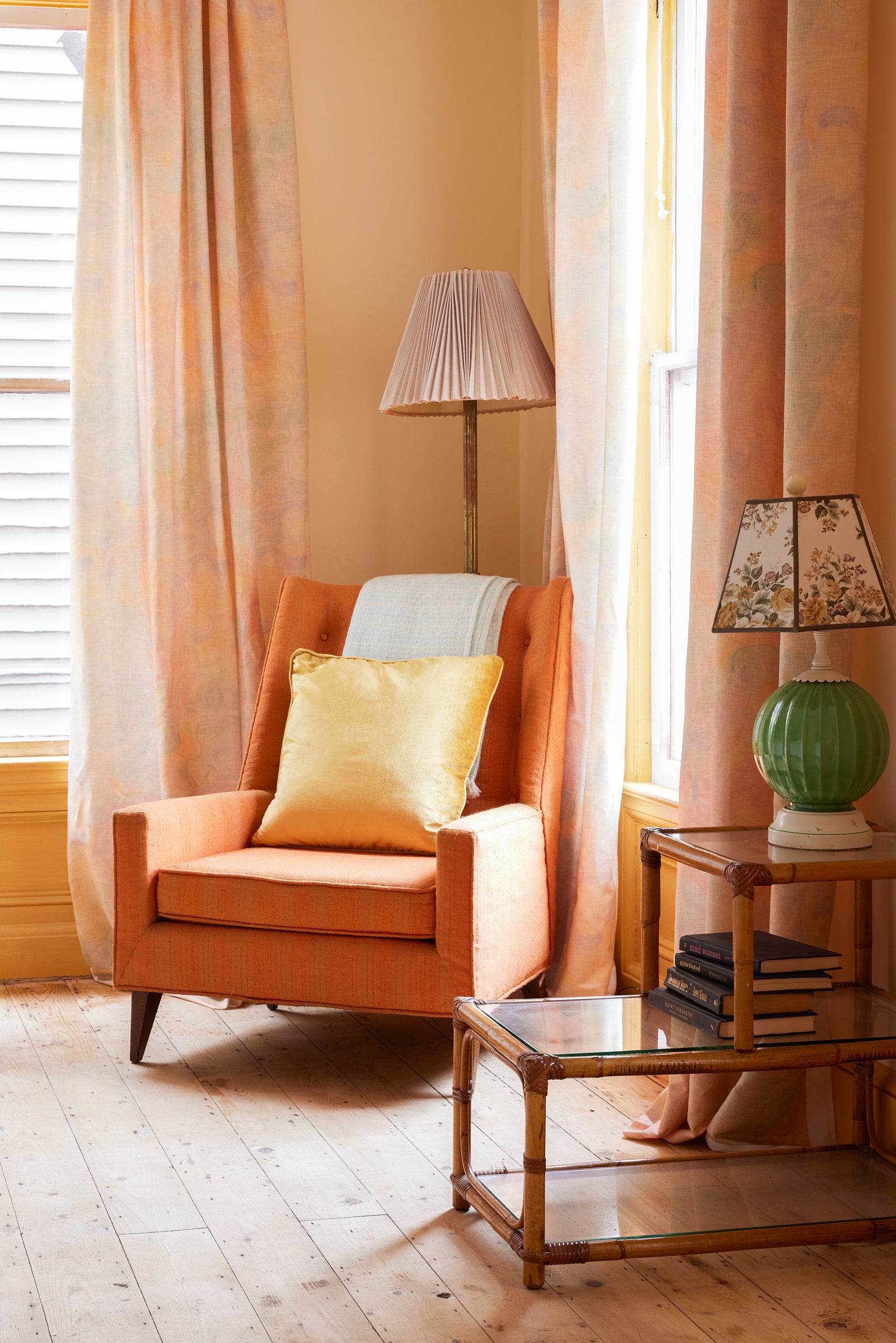 COH-SharonSprings-LivingRoom-3-min (1)