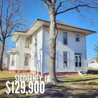 202 N West St, Sigourney, IA