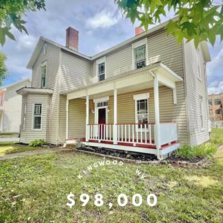 104 W High St, Kingwood, WV