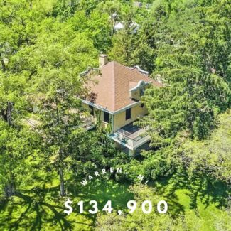 21855 Schoenherr Rd, Warren, MI