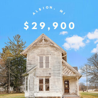 611-N-Clinton-St,-Albion,-MI
