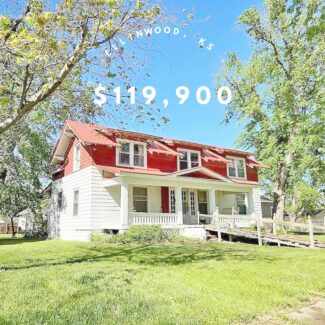 212 W 2nd St, Ellinwood, KS