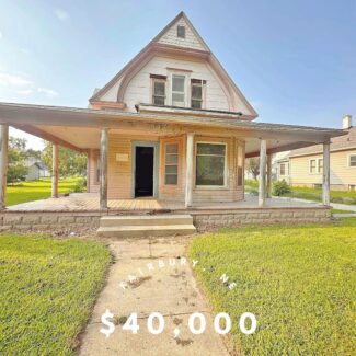 715 7th St, Fairbury, NE