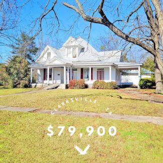 909 W Broadway St, Clarksville, TX