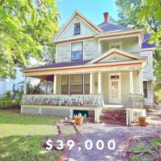 209 E 10th St, Chanute, KS